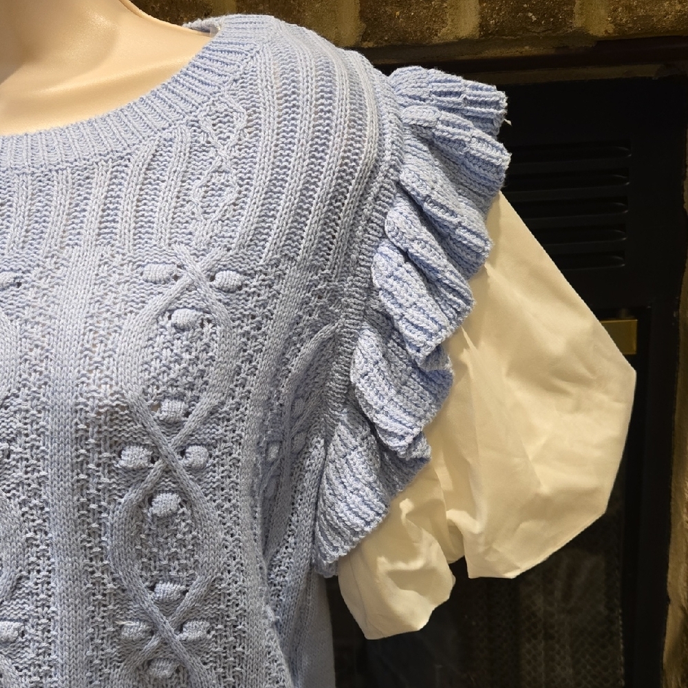 Entro Light Blue Knit Blouse with Ruffled Sleeves - Picture 2 of 4